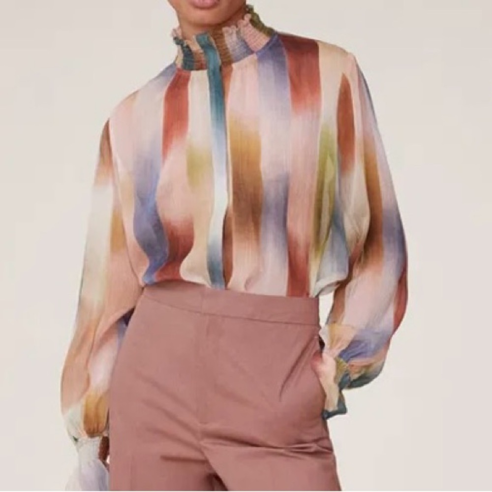 Flowy fabric, Print, High collar, elastic cuffs, Button  MNG blouses